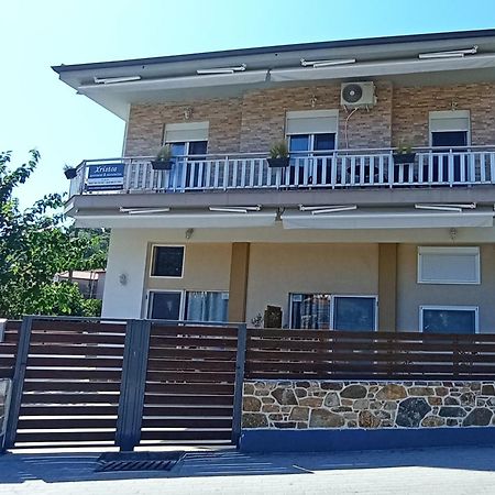 סיקיה Xristos Apartment And Maisonettes מראה חיצוני תמונה